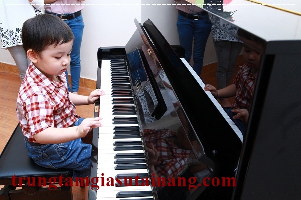 tìm sinh viên nhạc viện dạy piano tại nhà